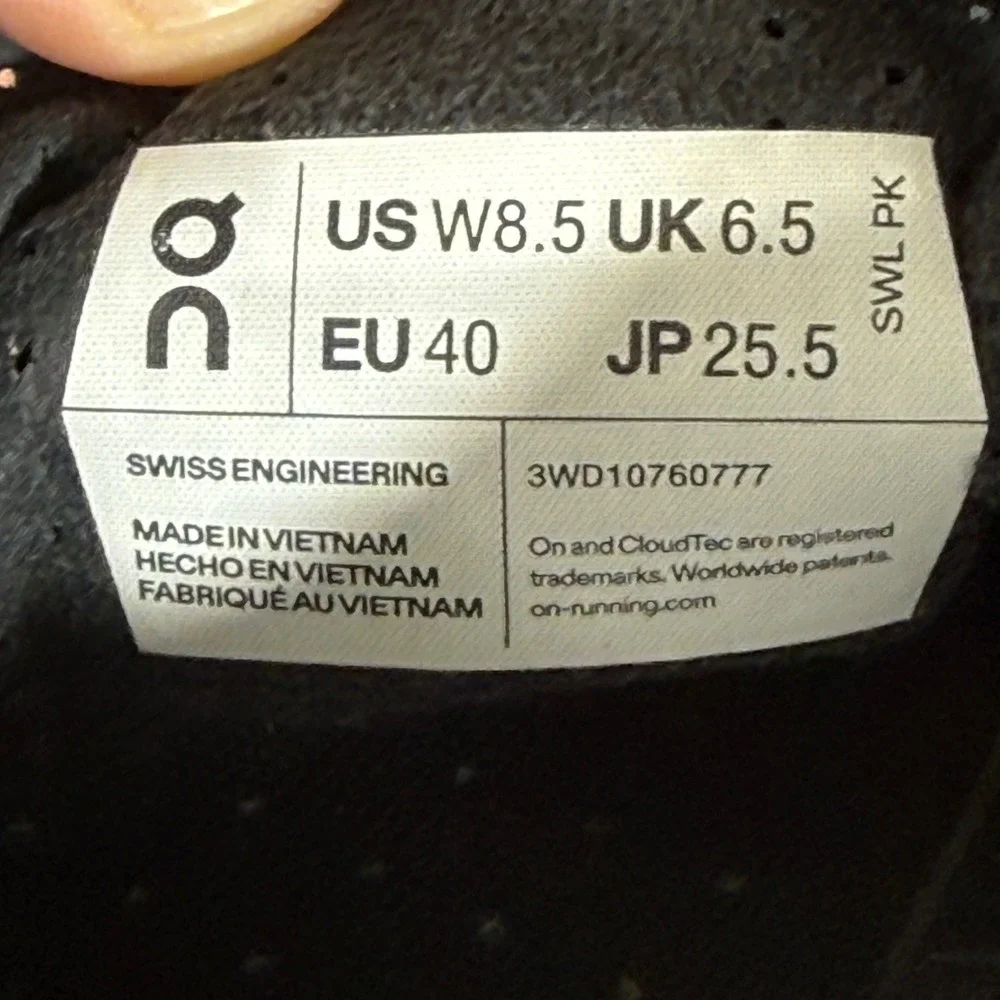 On‎ Running Shoes Womens 8.5 Black Sneakers Cloudventure Peak 3 Trail Hiking